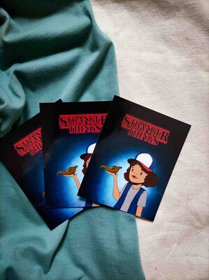 نشانگر کتاب با تصویرسازی شخصیت داستین در سریال استرنجر تینگز