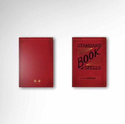 دفتر یادداشت قرمز با طرح کتاب درسی طلسم ها با بلیط و پاکت هاگوارتز